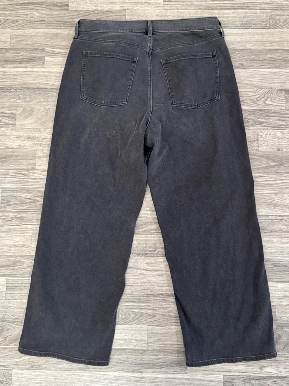 NWOT Old Navy Wow Crop Wide Leg high rise jeans women’s sz 16 tall